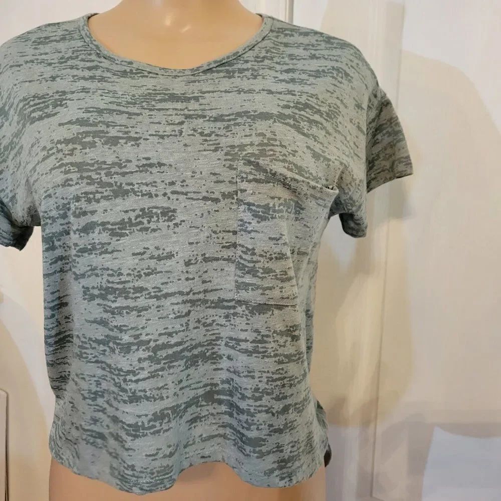 BRAND NEW LIVING DOLL CROP TOPS - Picture 3 of 11